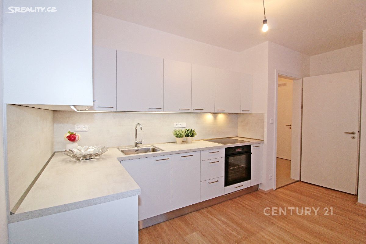 Pronájem bytu 2+kk 53 m² – další