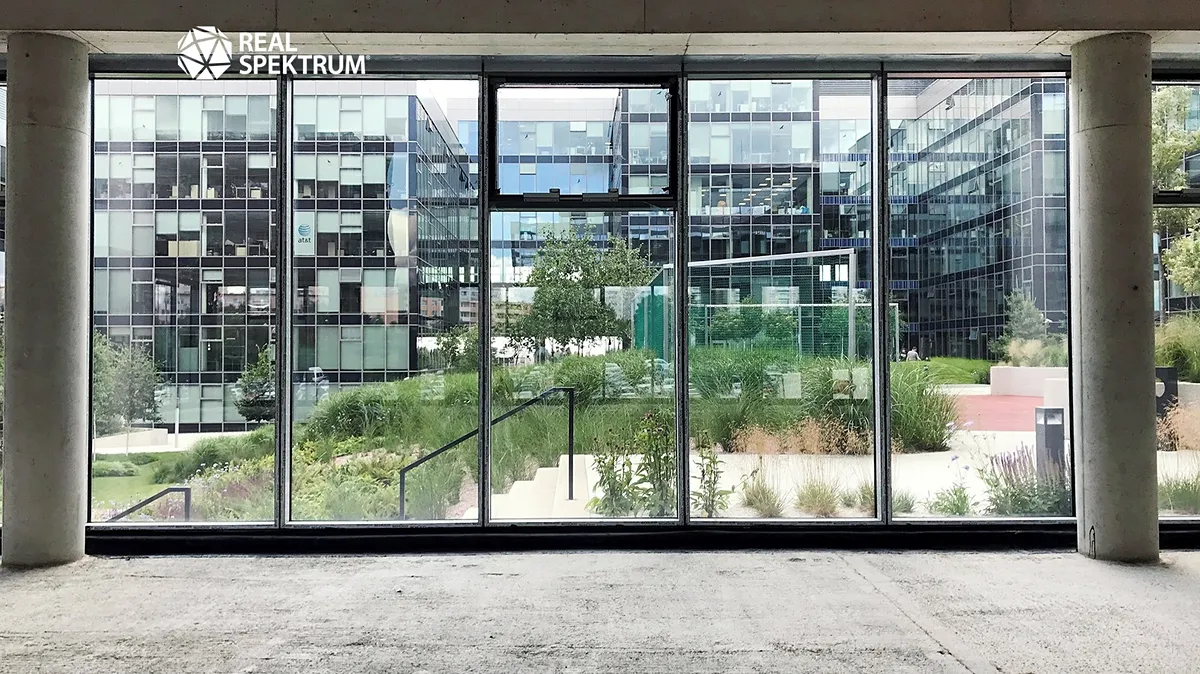 Pronájem kanceláře 557 m²