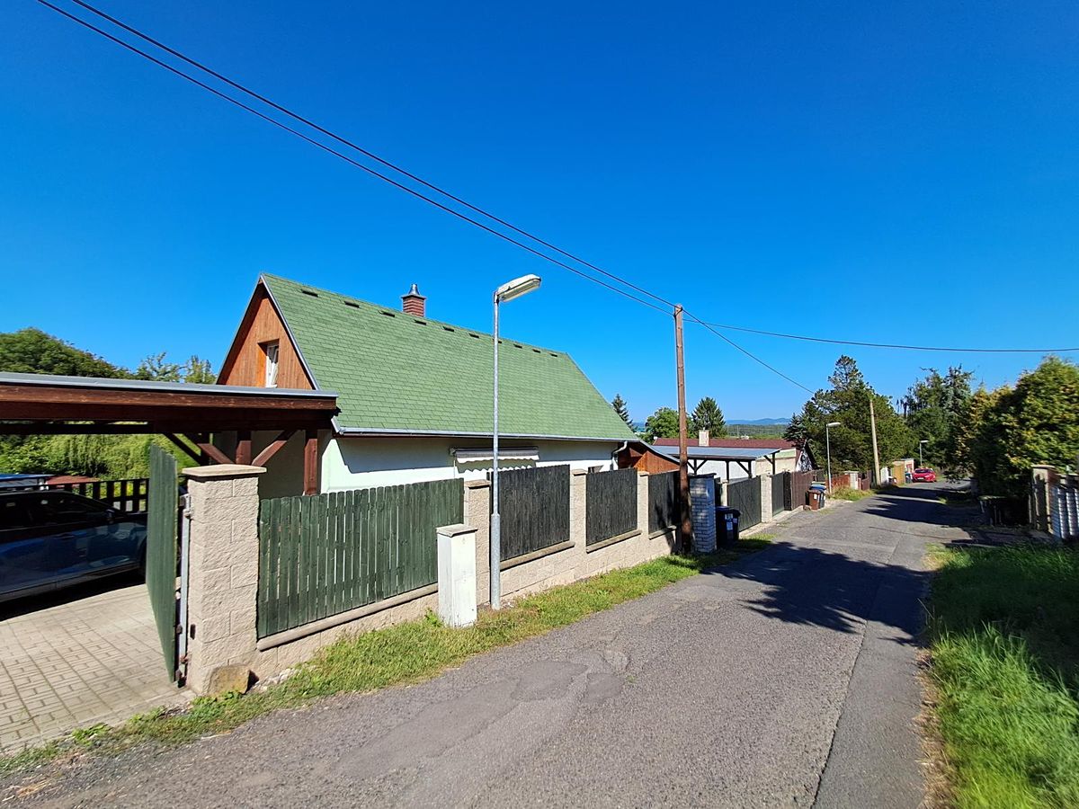 Prodej rodinného domu 111 m², pozemek 488 m² – fotografie 2
