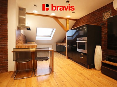 Pronájem bytu 3+kk 109 m² (Podkrovní)