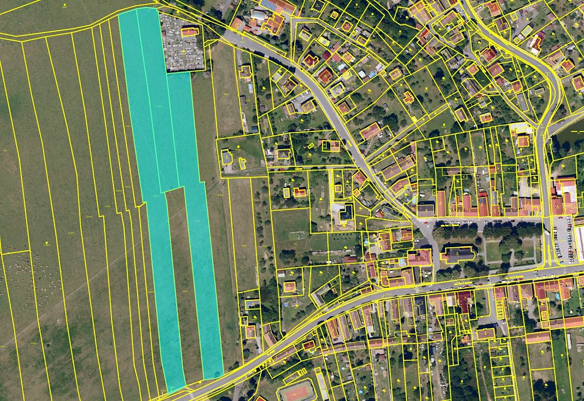 Prodej komerčního pozemku 12677 m²