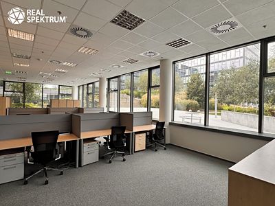 Pronájem kanceláře 414 m²