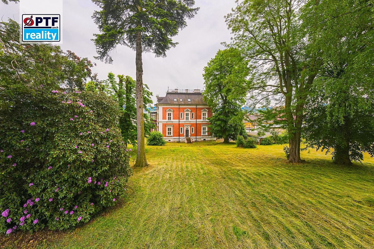 Prodej rodinného domu 763 m², pozemek 4291 m² – fotografie 4