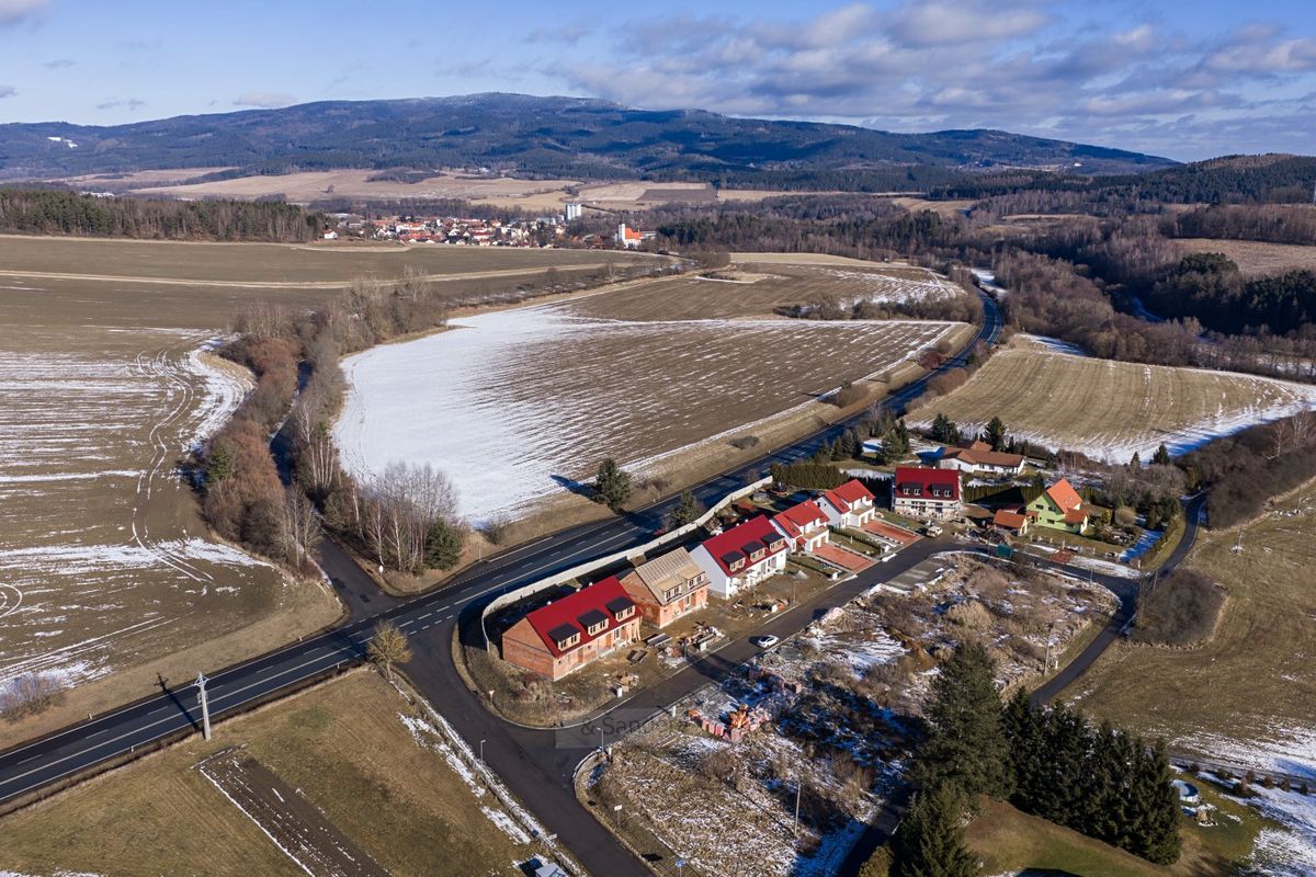 Prodej rodinného domu 121 m², pozemek 483 m² – fotografie 2