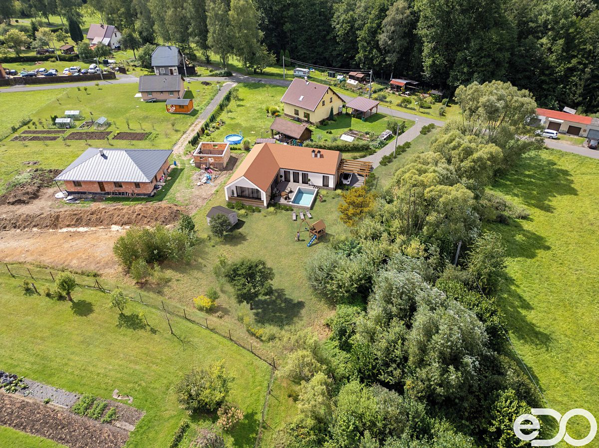 Prodej stavebního pozemku 2393 m² – fotografie 2