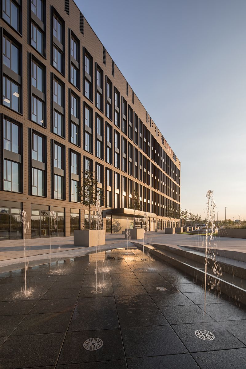 Pronájem kanceláře 560 m² – fotografie 4