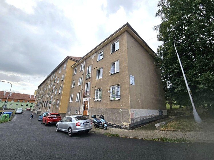 Prodej bytu 2+1, 42 m² (1 z 8)