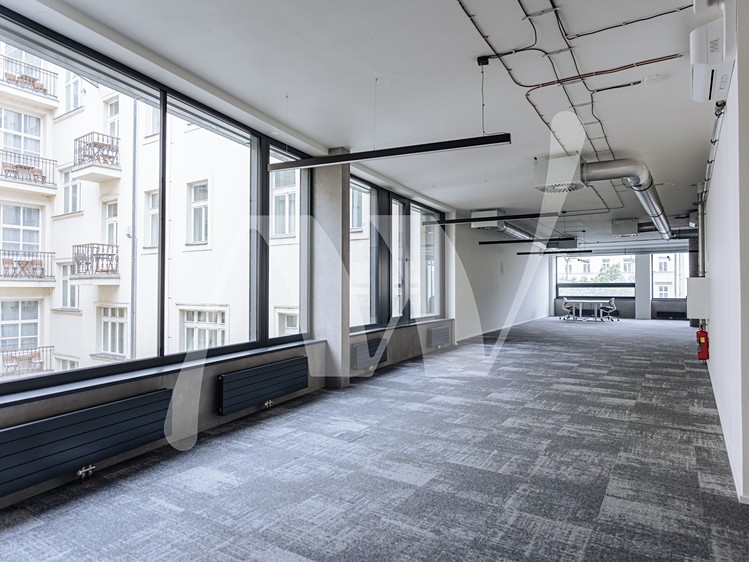 Комерційне приміщення в оренду, 326 м² (3 з 12)