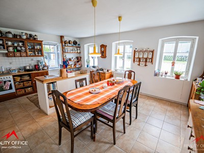 Prodej  chalupy 180 m², pozemek 2 753 m²