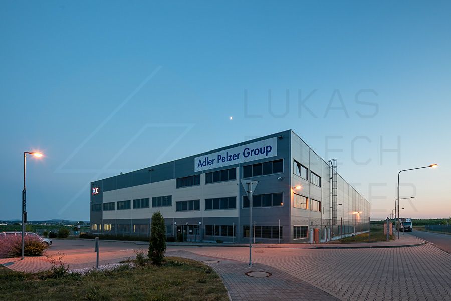 Pronájem skladového prostoru 5500 m² – fotografie 3