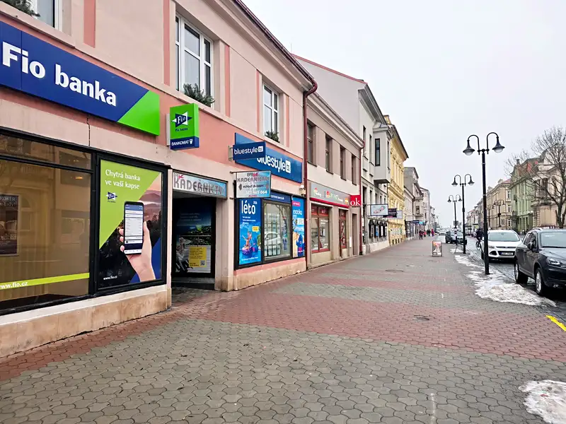 Pronájem obchodního prostoru 36 m², Jičín – náhled fotky 1
