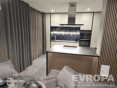 Pronájem bytu 3+kk 90 m²