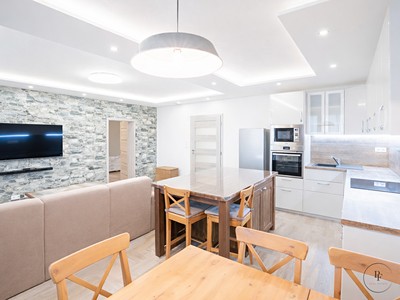 Pronájem bytu 3+kk 85 m²