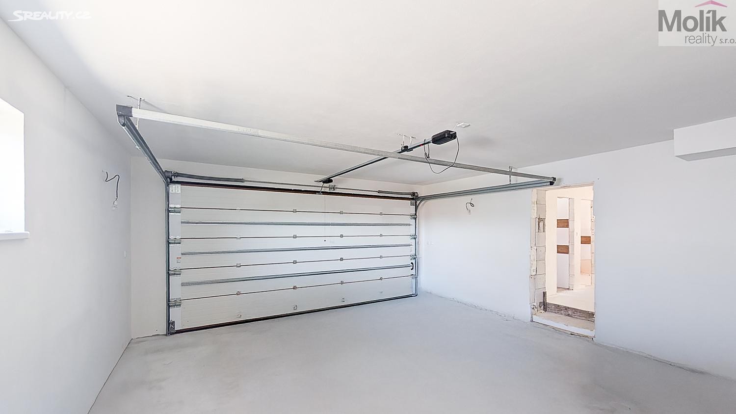 Prodej  rodinného domu 353 m², pozemek 895 m² – pohled 5