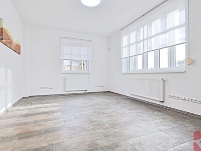 Pronájem bytu 3+kk 63 m² (Jednopodlažní)