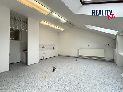 Комерційне приміщення в оренду, 82 м² (2 з 8)