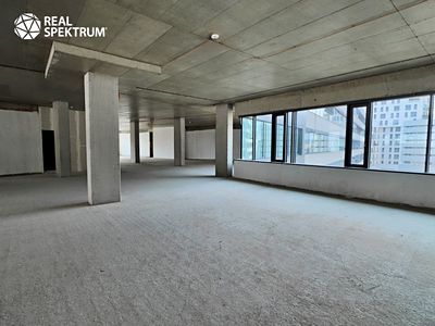 Pronájem kanceláře 410 m²
