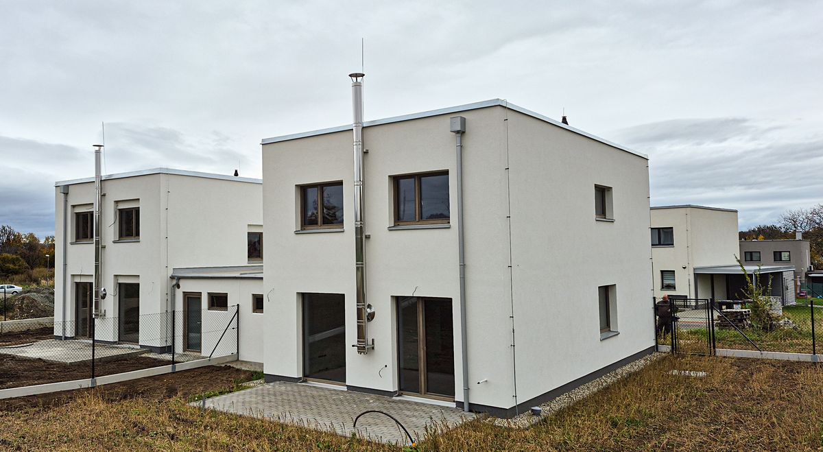 Prodej rodinného domu 142 m², pozemek 533 m² – fotografie 2
