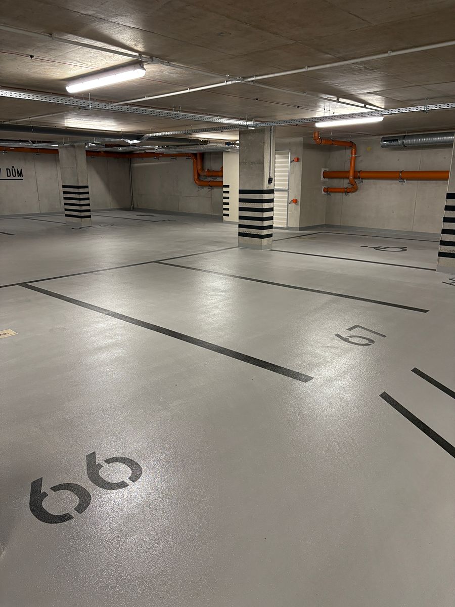 Pronájem garážového stání 14 m² – fotografie 2