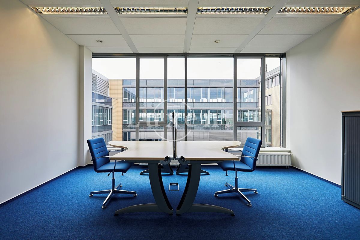 Pronájem kanceláře 166 m² – fotografie 4