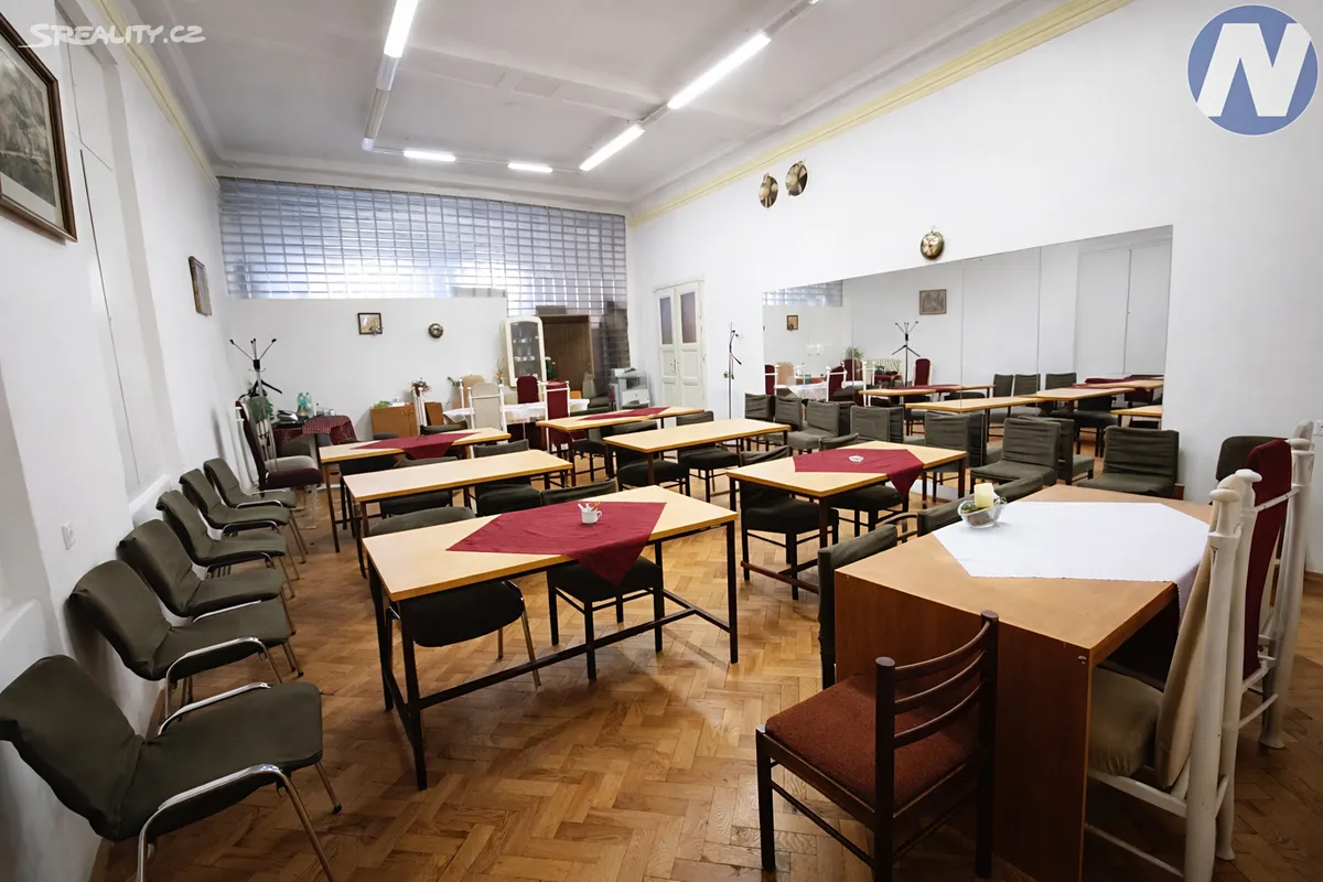 Pronájem kanceláře 57 m² – pohled 2