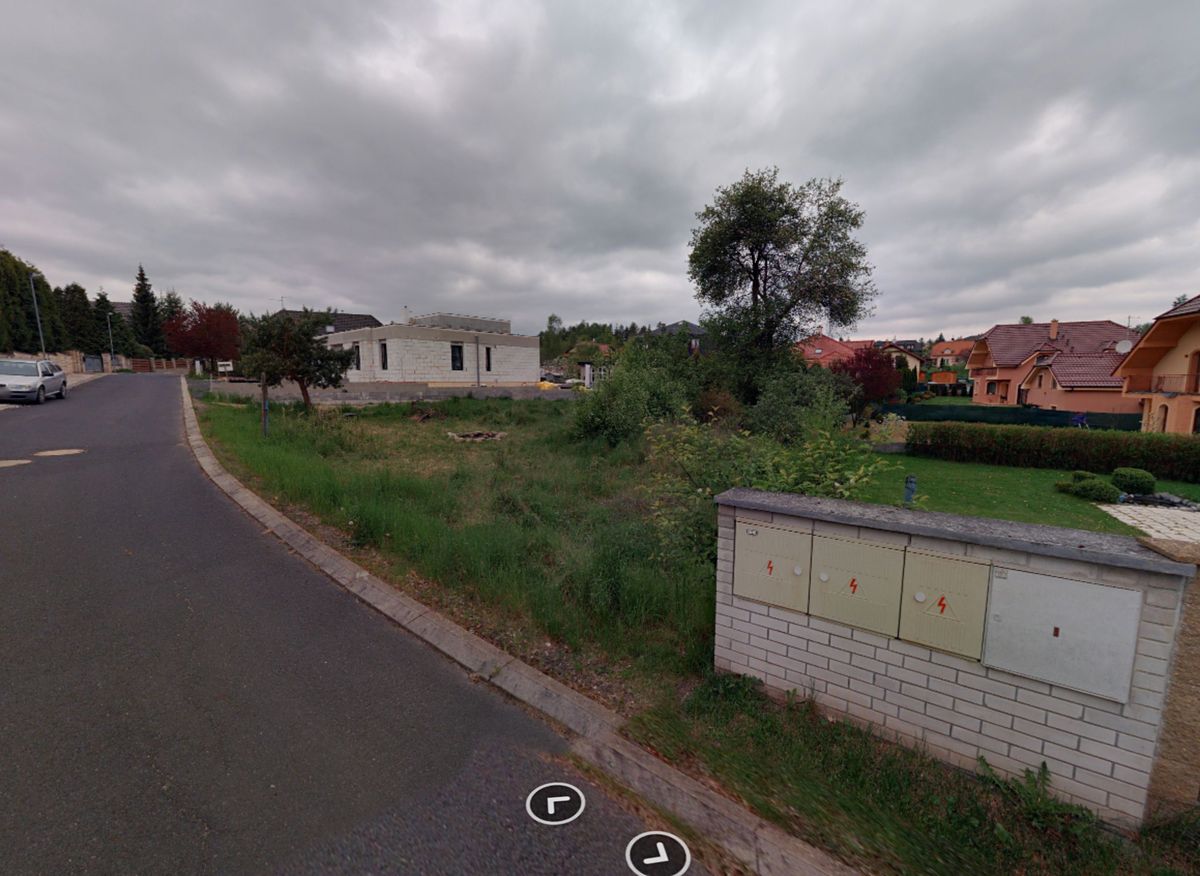 Prodej stavebního pozemku 741 m² – fotografie 2