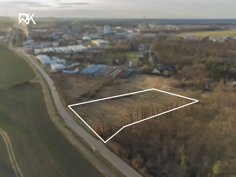 Prodej komerčního pozemku 7579 m², Kolín – náhled fotky 3
