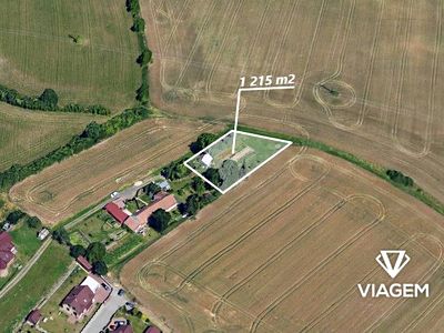 Prodej stavebního pozemku 1215 m²