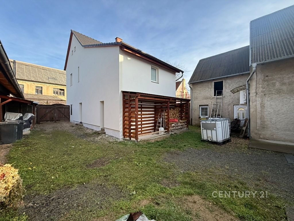 Prodej vícegeneračního domu 275 m², pozemek 515 m² – fotografie 2