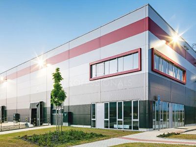 Pronájem skladového prostoru 5906 m²