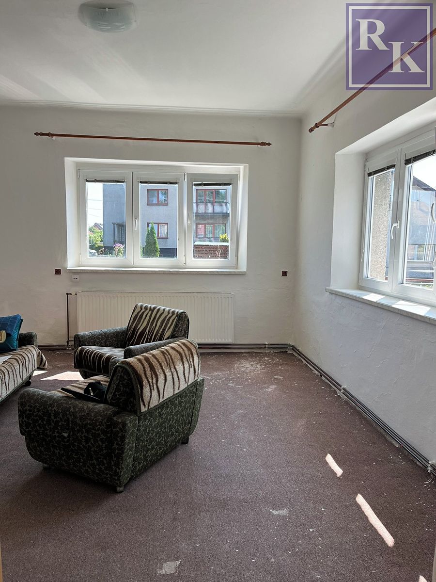 Prodej rodinného domu 328 m², pozemek 558 m² – fotografie 4