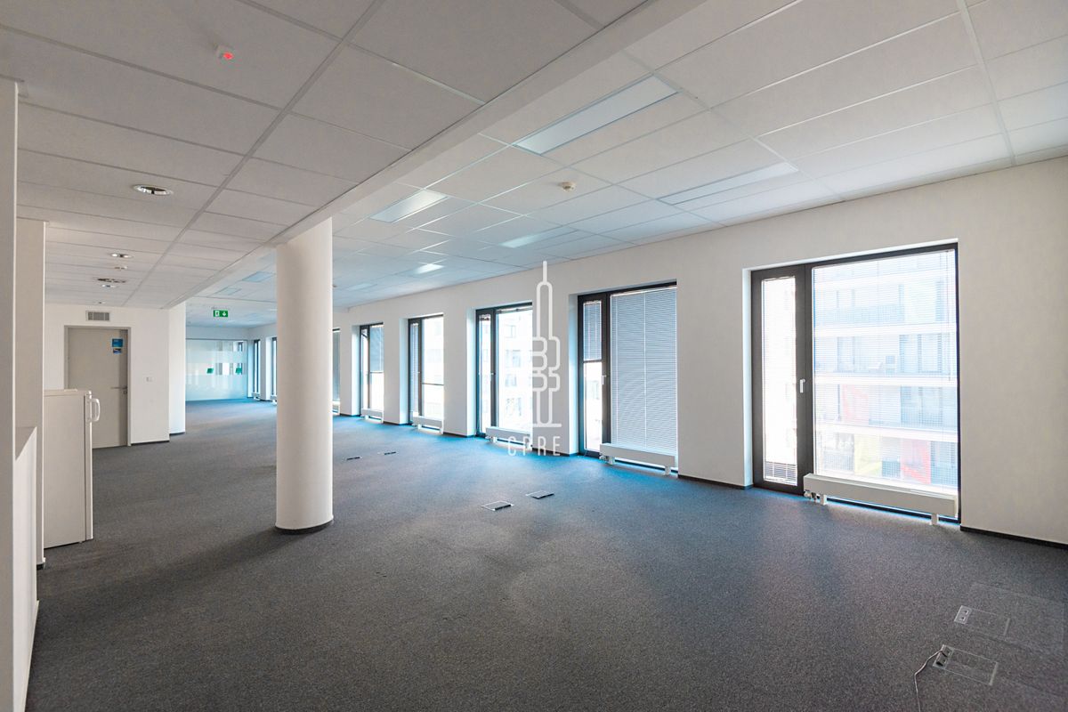 Pronájem kanceláře 225 m² – fotografie 2
