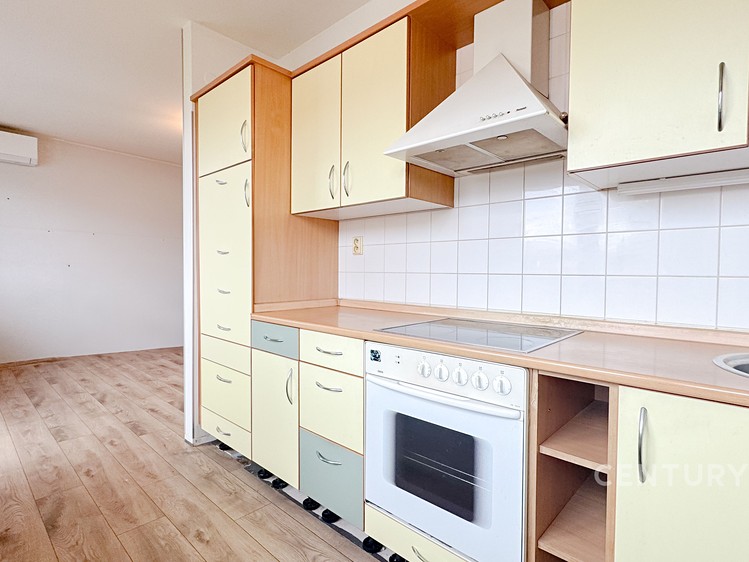 Pronájem bytu 1+kk, 38 m² (6 z 9)