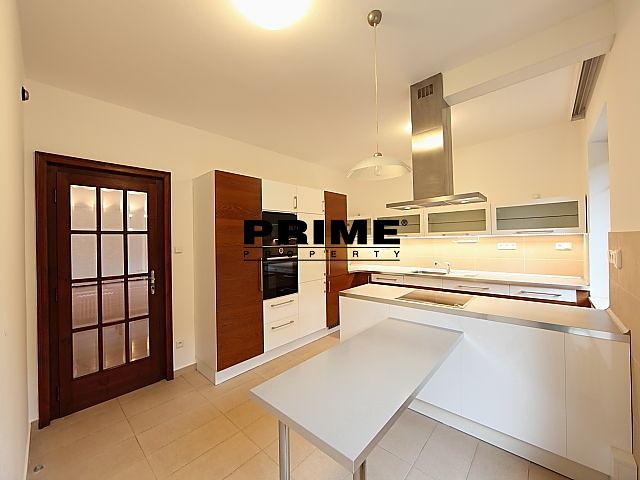 Pronájem komerčního prostoru, 417 m² (9 z 33)