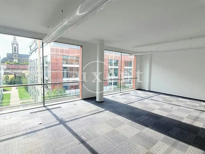 Pronájem kanceláře 416 m², Praha – náhled fotky 1