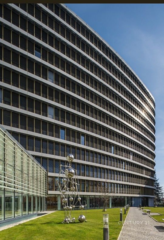 Pronájem kanceláře 1070 m² – fotografie 4