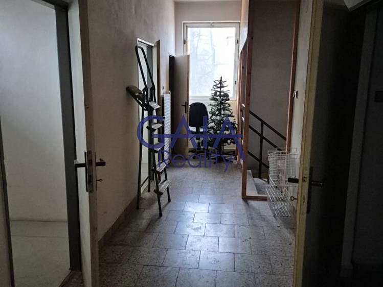 Prodej komerčního prostoru, 307 m² (9 z 22)