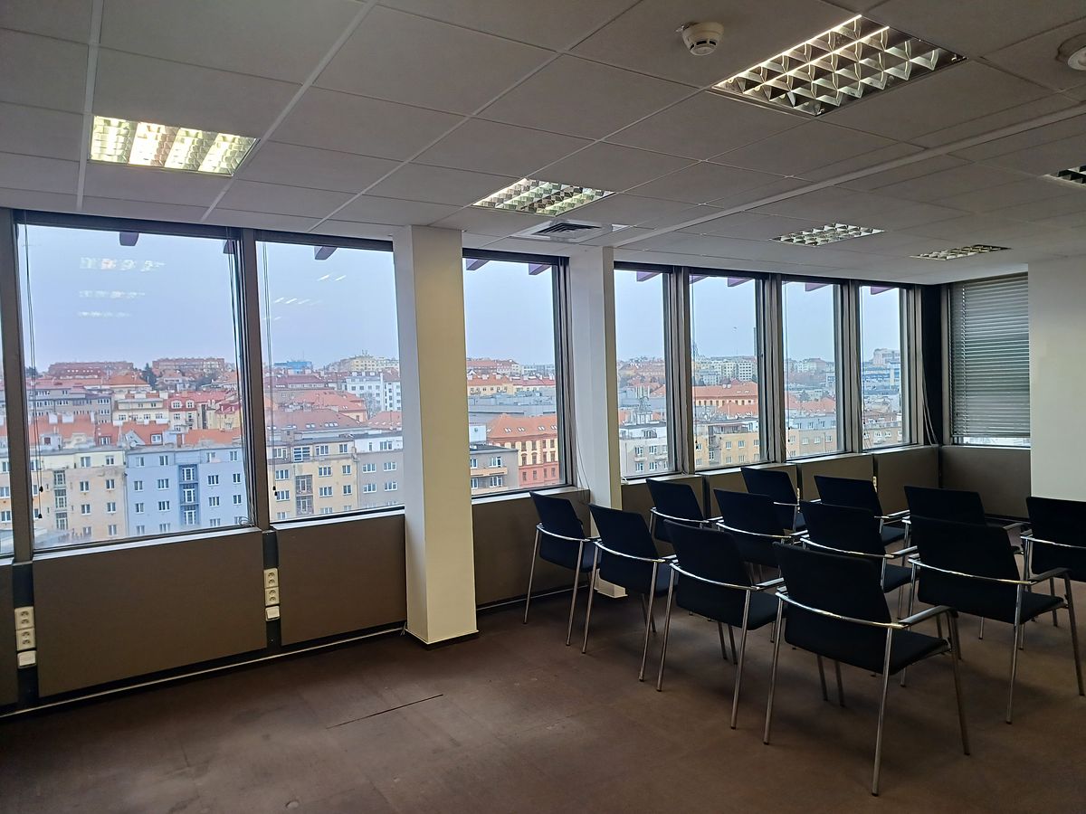 Pronájem kanceláře 209 m² – fotografie 2
