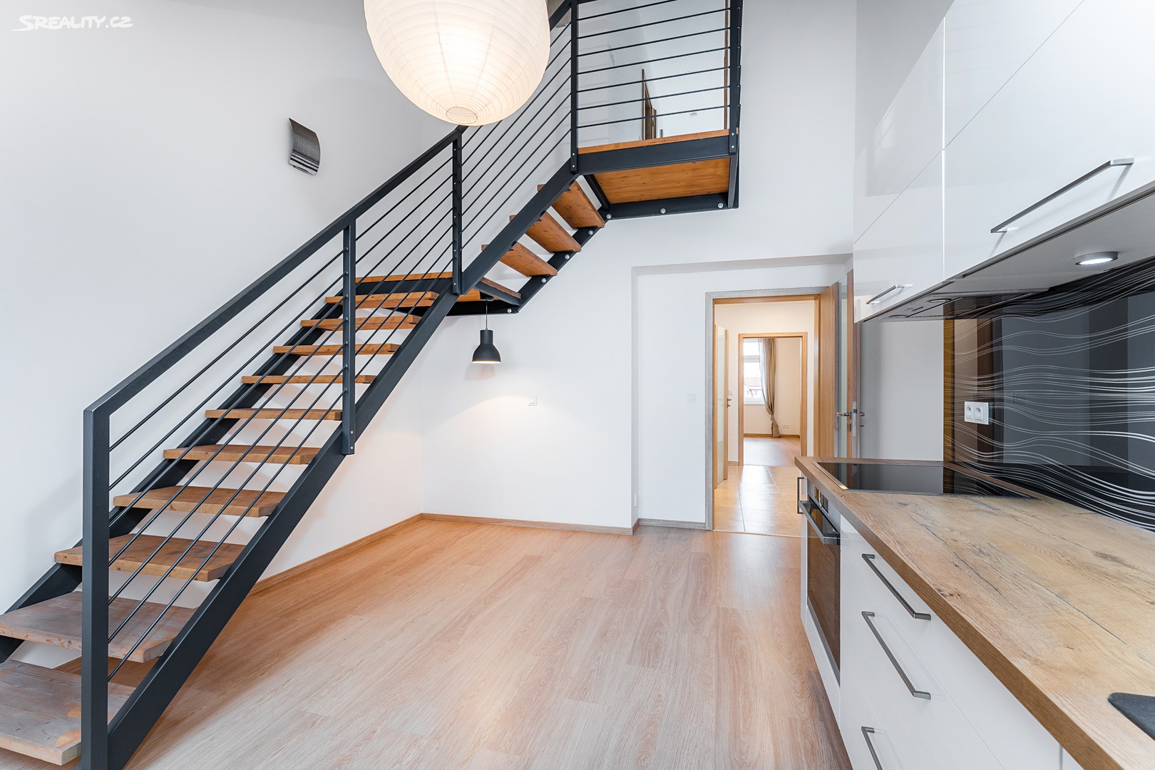 Prodej bytu 2+1 81 m² (Mezonet) – pohled 2