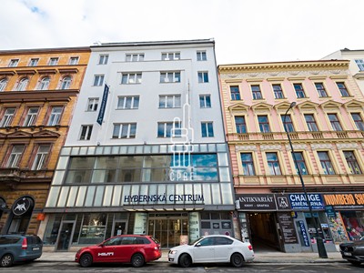 Pronájem kanceláře 438 m²