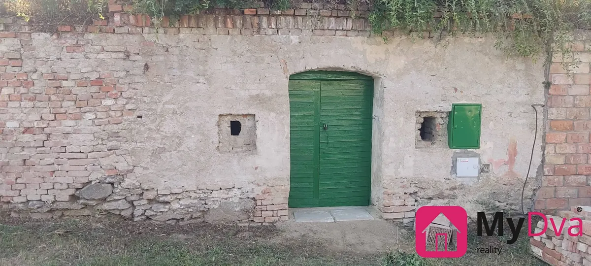 Pronájem vinného sklepa 36 m²