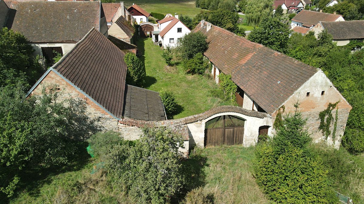 Prodej zemědělské usedlosti 963 m², pozemek 8974 m² – fotografie 2