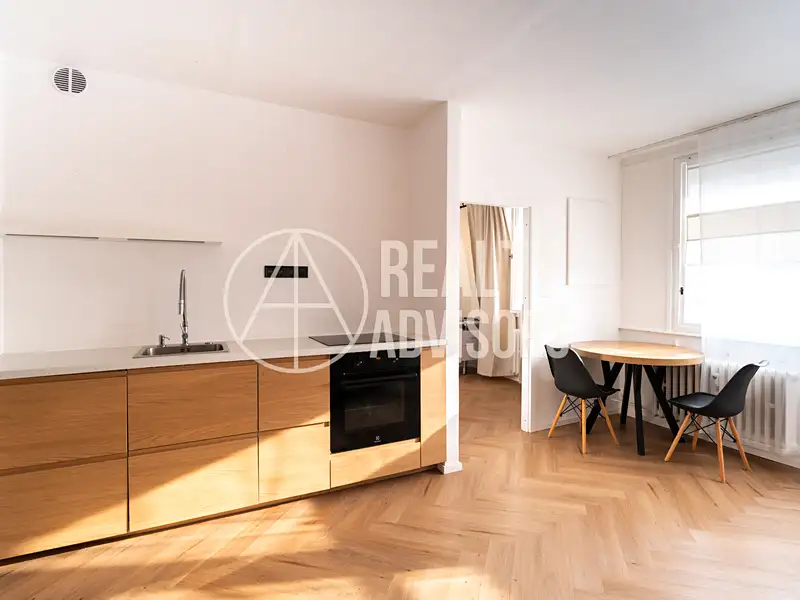Prodej bytu 2+kk 36 m², Praha – náhled fotky 2