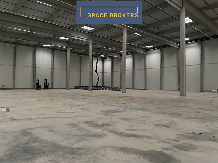 Pronájem komerčního prostoru, 5 262 m² (4 z 17)