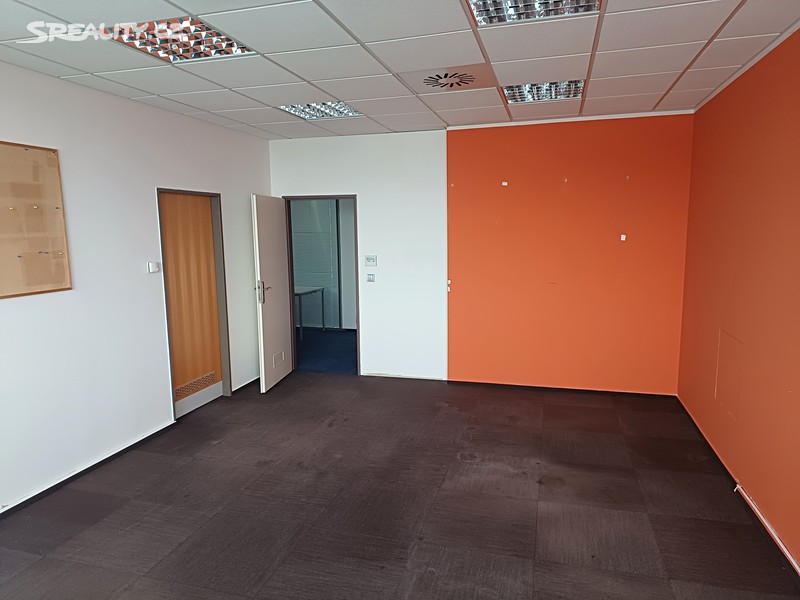 Pronájem kanceláře 209 m² – další