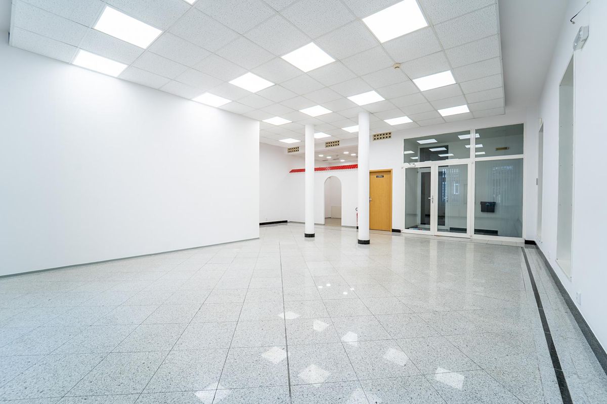 Pronájem obchodního prostoru 92 m² – fotografie 5