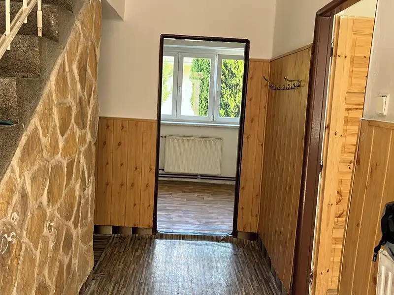Prodej rodinného domu 328 m², pozemek 558 m², Jistebník – náhled fotky 3