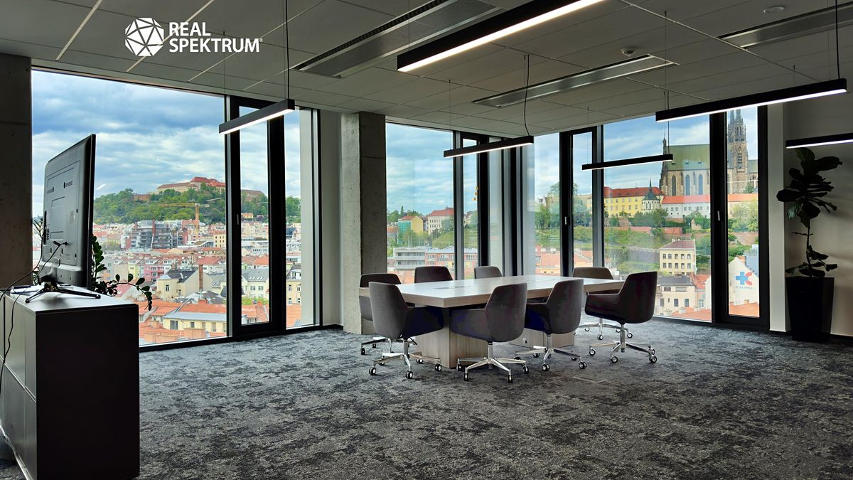 Pronájem kanceláře 284 m²