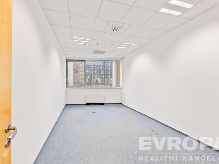Gewerbefläche zur Miete, 956 m² (13 von 21)