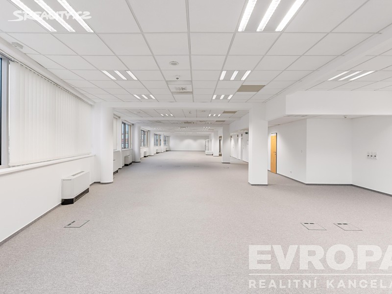 Pronájem kanceláře 956 m² - Więcej